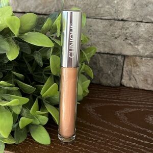 Clinique Lip Gloss “AIR KISS” 💋🆕💋 Full Size